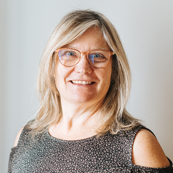 Headshot of Ailsa Robinson, Front-End Developer and Wordpress Expert